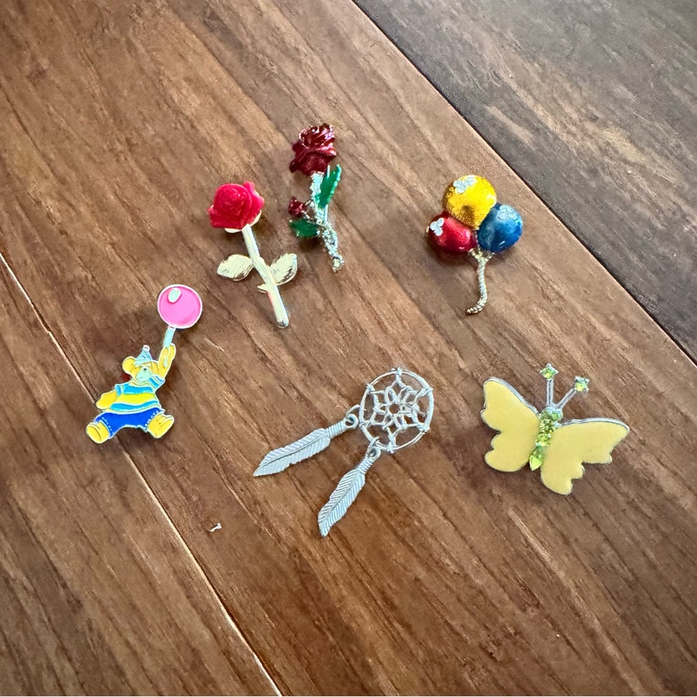 Vintage 6pc SET Kids Enamel Pin Brooch Novelty Rose Butterfly Dreamcatcher Bear - Picture 9 of 9